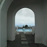 Santorini Traditional Vóthon