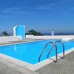 Santorini Traditional *