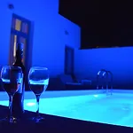 Santorini Traditional *