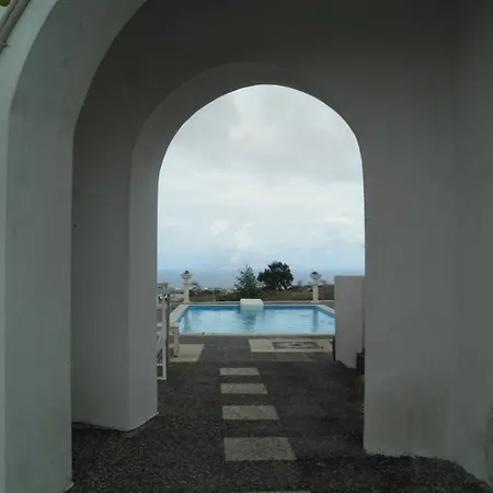 Santorini Traditional Vóthon