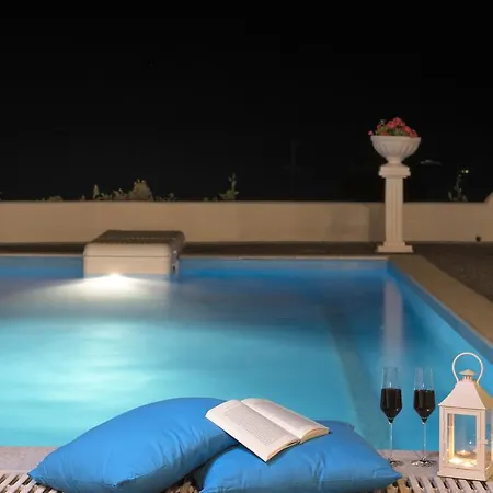 Santorini Traditional Vóthon