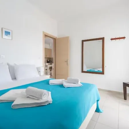 Santorini Traditional