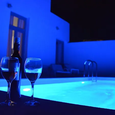 Santorini Traditional *