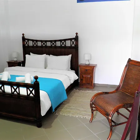 Santorini Traditional * Vóthon