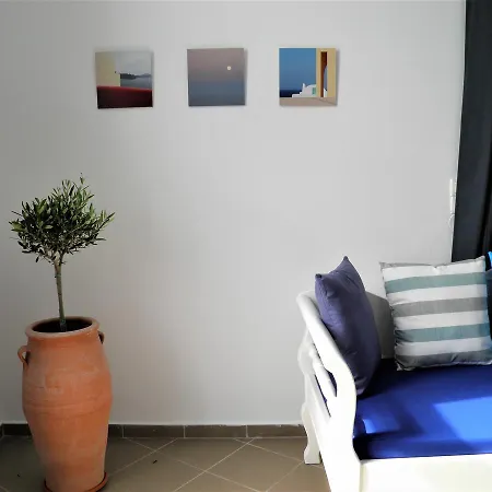 Santorini Traditional Vóthon