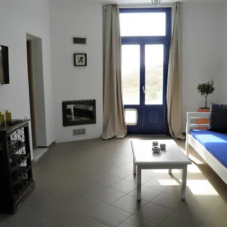 Santorini Traditional