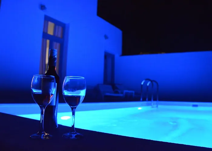 圣托里尼独家套房公寓 *