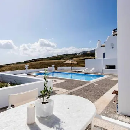 Апартаменты Santorini Traditional Вотон