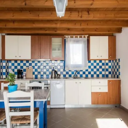 Santorini Traditional Apartment