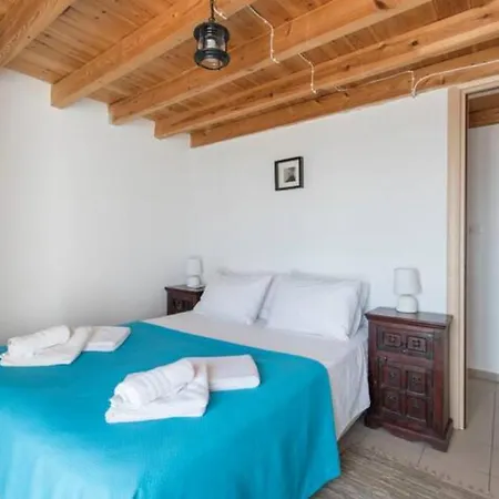 Santorini Traditional * Vothon